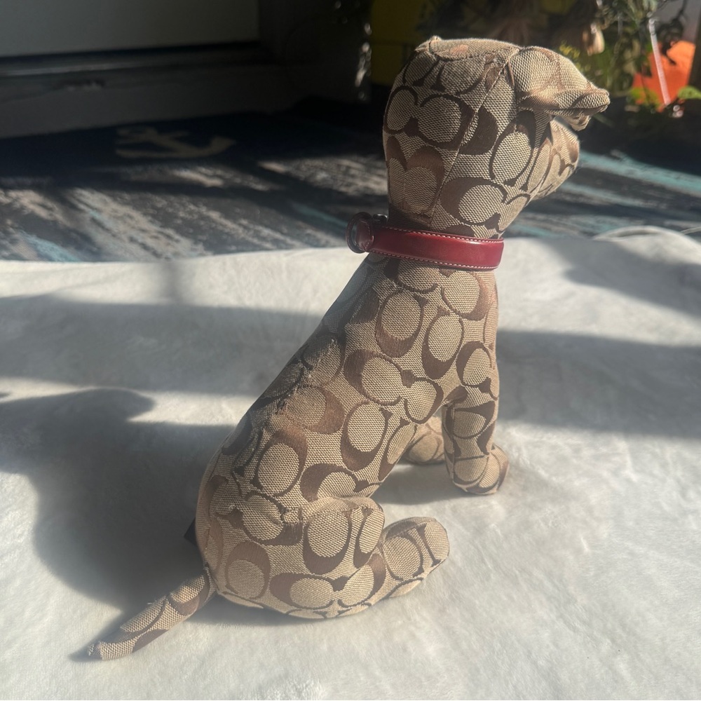 Rare Vintage Coach Signature Canvas Dog Figurine in Tan with Red Collar - Picture 4 of 6